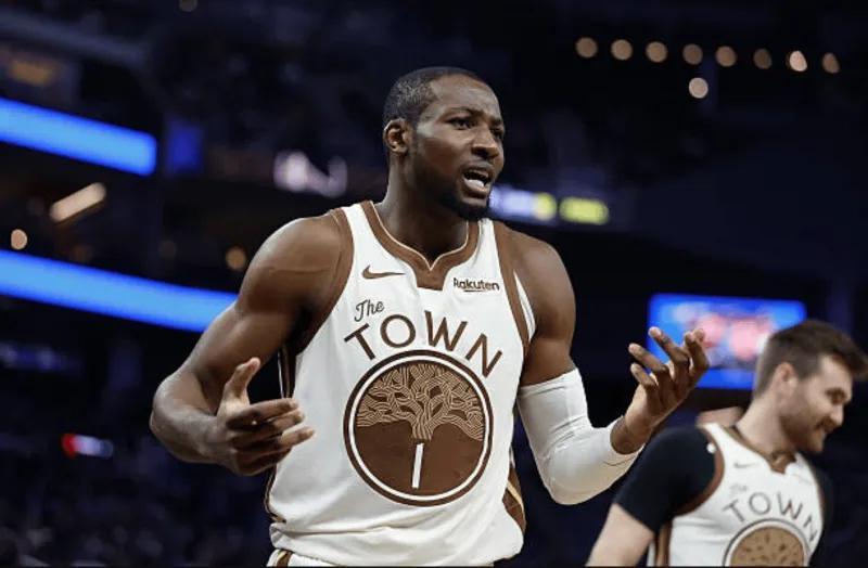 勇士127-145猛龙2喜2忧!2弃将齐爆,库里抡不动,格林纯战犯!